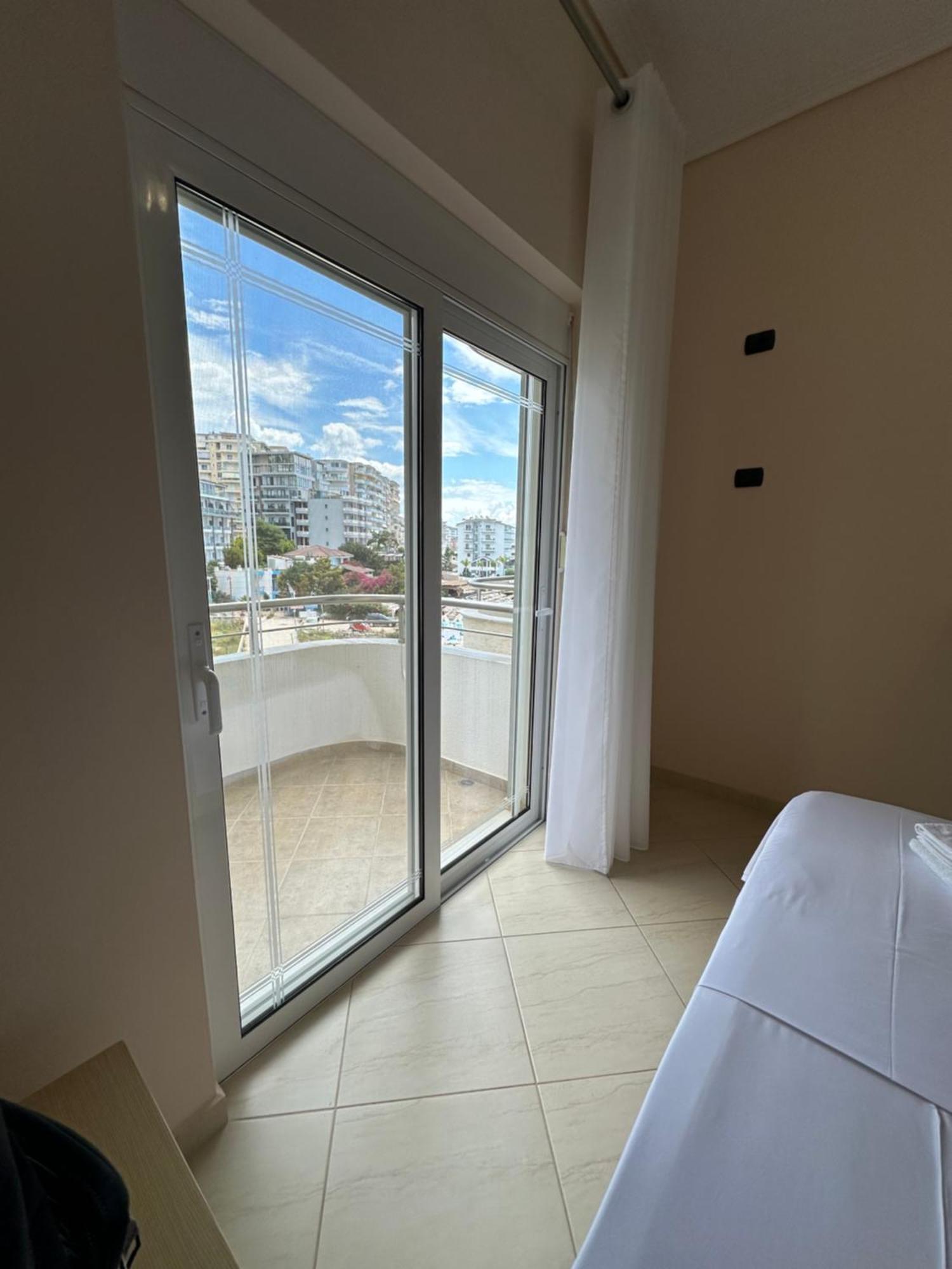 Appartamento Luxy Coral Aparts Sarandë Esterno foto