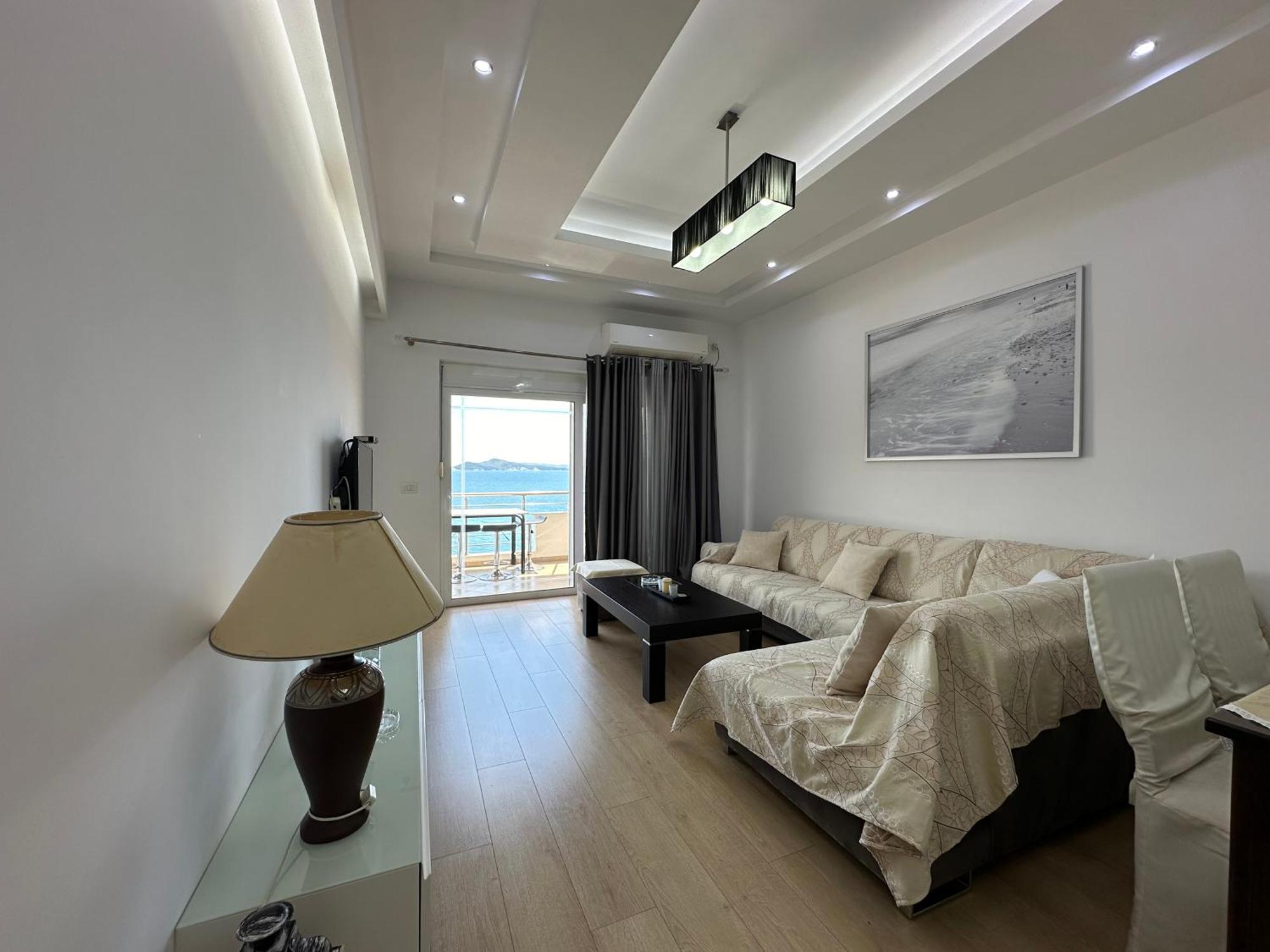 Appartamento Luxy Coral Aparts Sarandë Esterno foto