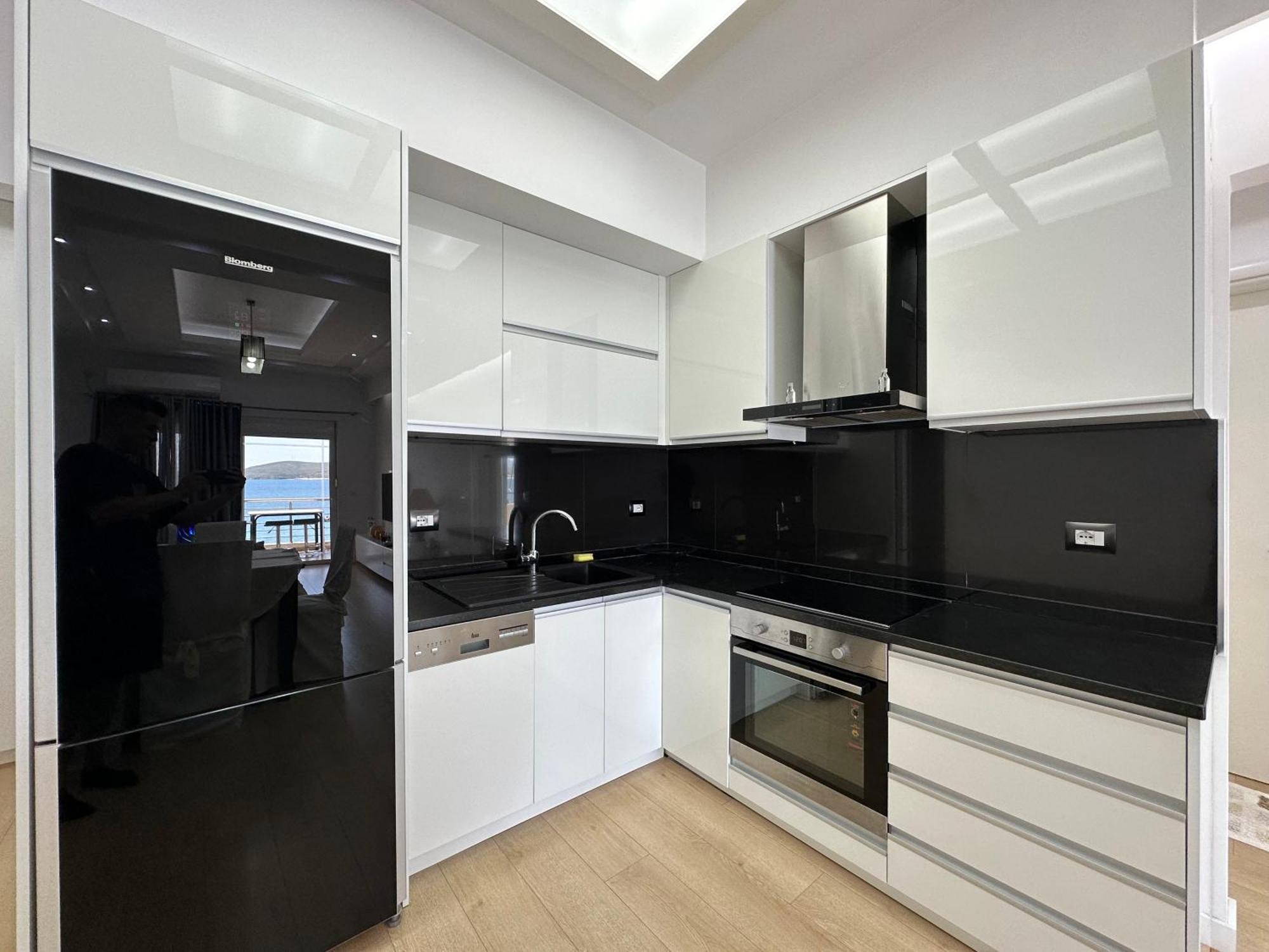 Appartamento Luxy Coral Aparts Sarandë Esterno foto