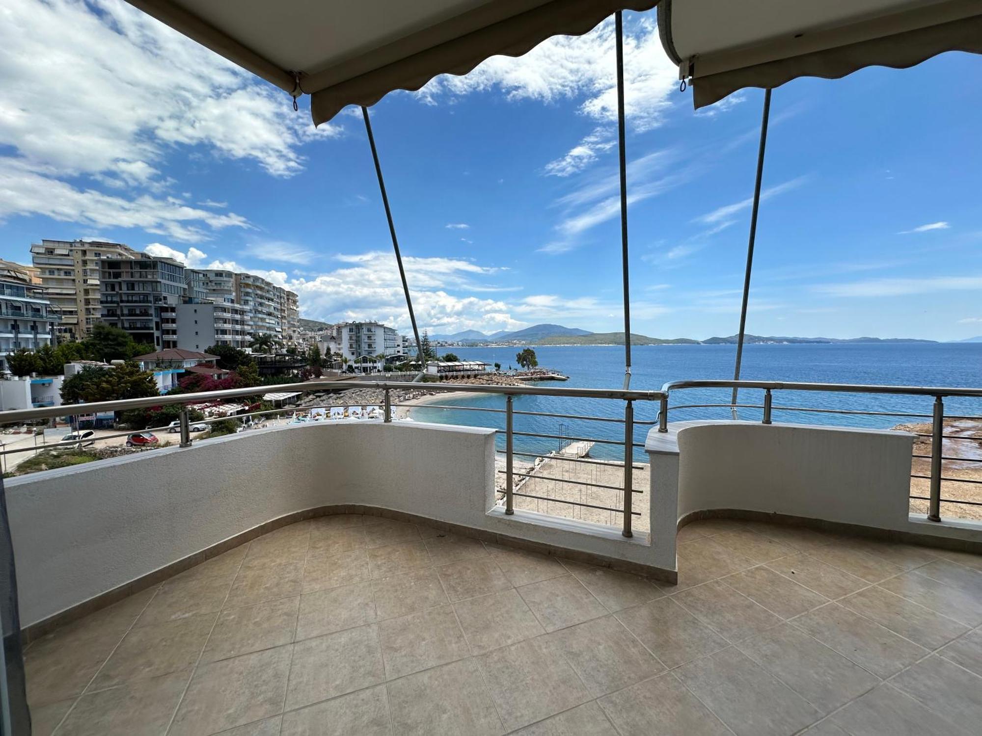 Appartamento Luxy Coral Aparts Sarandë Esterno foto